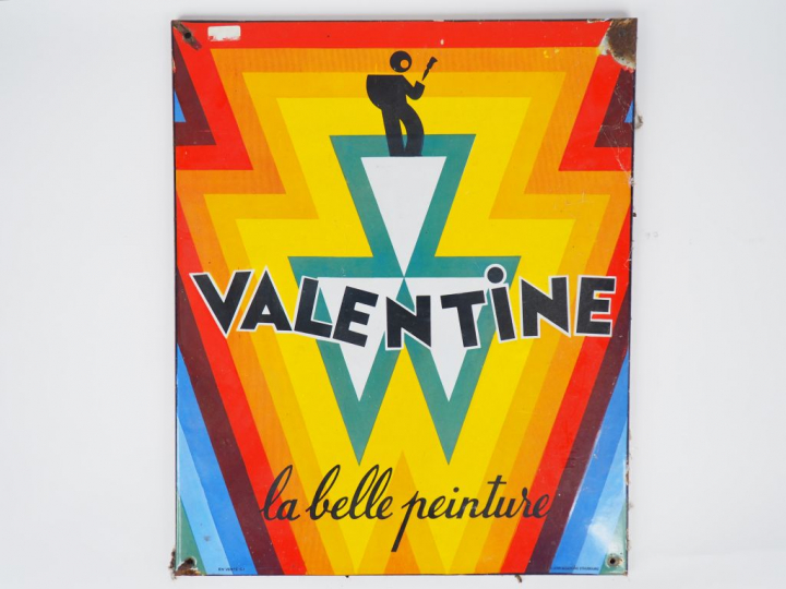 VALENTINE. Plaque émaillée, signée emaillerie alsacienne. Dim. : 58 x 