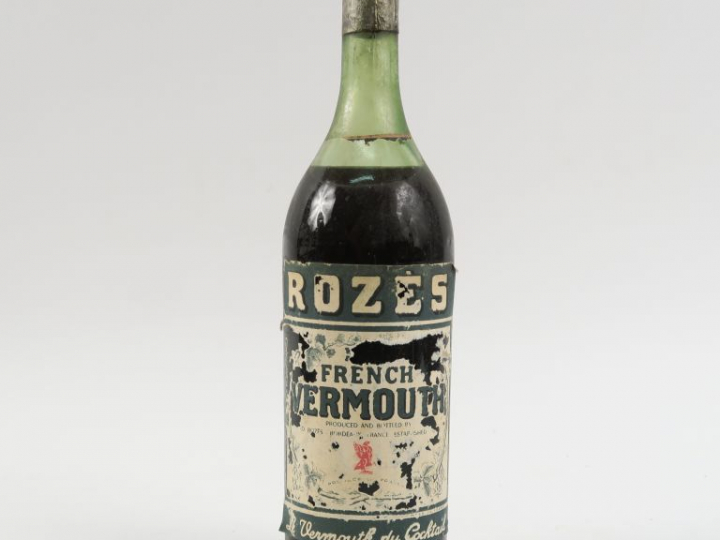 1 TRÈS VIEILLE BOUTEILLE VERMOUTH ROZES - BOUTEILLE SOUFFLÉE