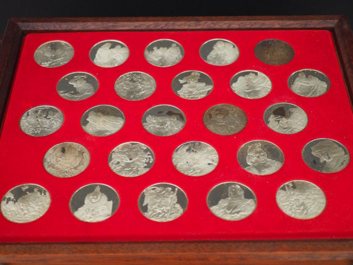 100 pièces de collection en argent "Rubens" 925/1000 Poids : 3125 g av