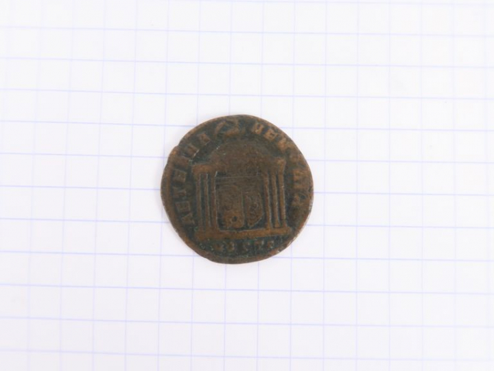 Maxence (306-312 apr. J.-C.), Follis frappé à Ostie en 309-312. Restit