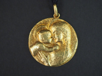 Vente aux enchères Médaille en or. Poids : 32,70 g