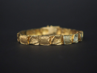 Vente aux enchères Bracelet en or. Poids : 24,50 g
