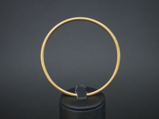 Vente aux enchères Bracelet jonc en or. Poids : 25 g