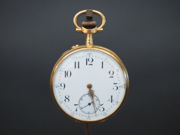 Montre de gousset en or. Poids tel : 82 g