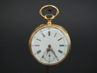 Vente aux enchères Montre de gousset en or. Poids tel : 80 g