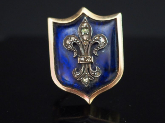 Vente aux enchères Broche Napoléon III en or émail et roses, à décor de fleur de lys Poid