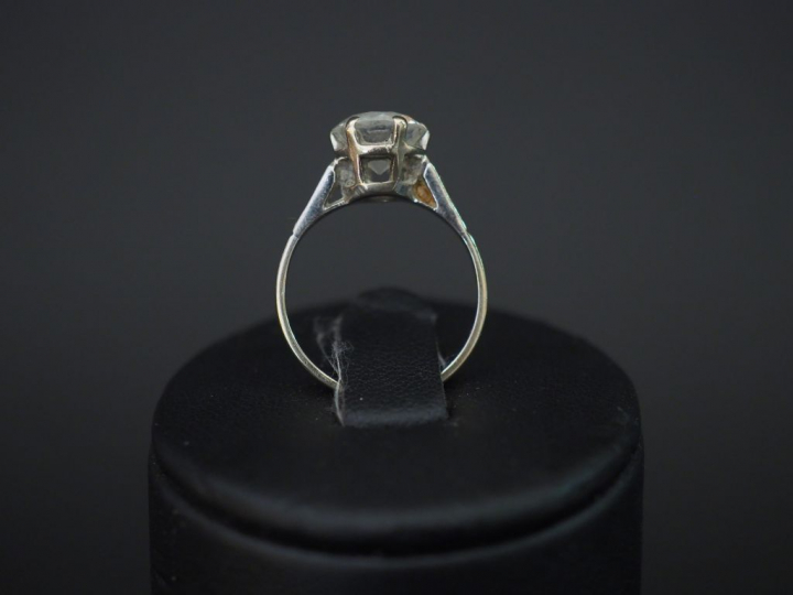 Solitaire de taille ancienne. 1,7 cts environ