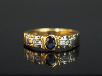 Vente aux enchères Bague en or et saphir. Poids tel : 3 g