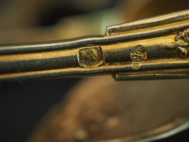 12 cuillères à café de style Louis XVI en vermeil, poinçon Minerve, un