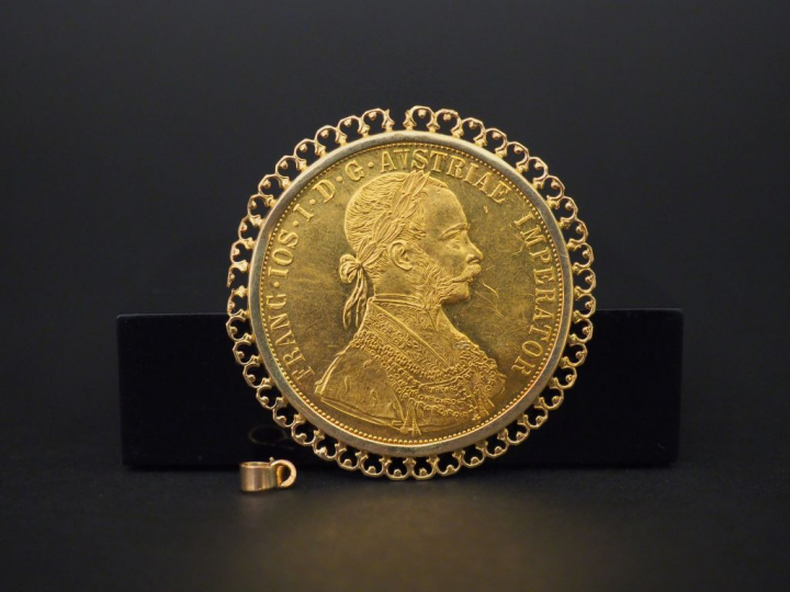 1 pièce François Joseph montée.  Poids : 17.30 g