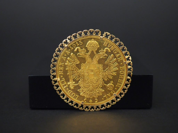 1 pièce François Joseph montée.  Poids : 17.30 g