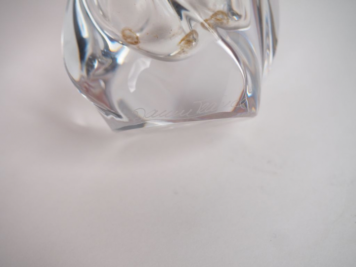 DAUM France. Trois différents vases en cristal. Signés. H. 19,5 cm. H.