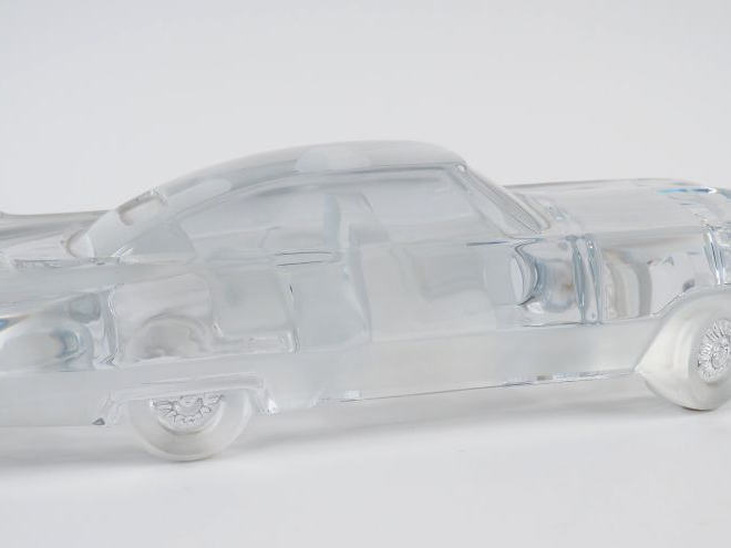 DAUM France. "Cadillac Eldorado". Voiture en cristal moulé. Signée. Di