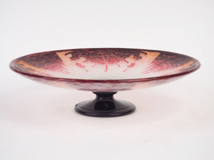 LE VERRE FRANCAIS. Coupe "Rhododendrons" H. 8,5 cm. Diam. 13,4 cm. (Eg
