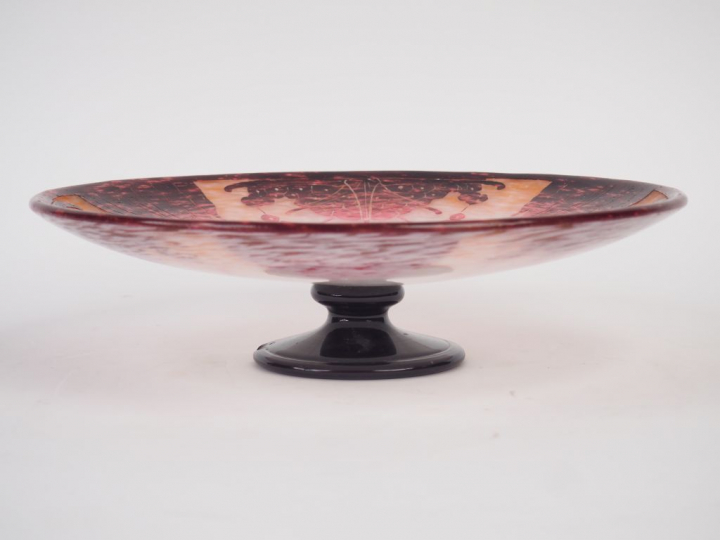 LE VERRE FRANCAIS. Coupe "Rhododendrons" H. 8,5 cm. Diam. 13,4 cm. (Eg