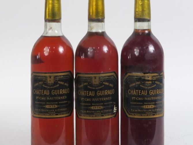 3 BOUTEILLES CHÂTEAU GUIRAUD 1er CC SAUTERNES - 1976 - 2 BG+/1 LB