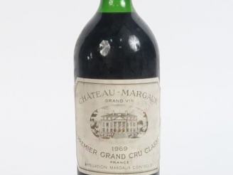Vente aux enchères 1 MAGNUM CHÂTEAU MARGAUX 1er GCC MARGAUX - 1969 - LB