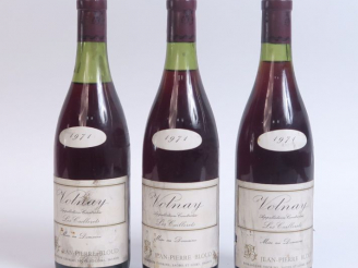 Vente aux enchères 3 BOUTEILLES VOLNAY 'LES CAILLERETS' J.P. BLOUD - 1971 - 1 à 2 CM/1 à 