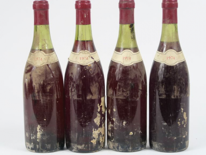 4 BOUTEILLES CLOS DE LA ROCHE DOMAINE MAUFFRÉ TRUCHO - 1974 - 1 à 3 CM