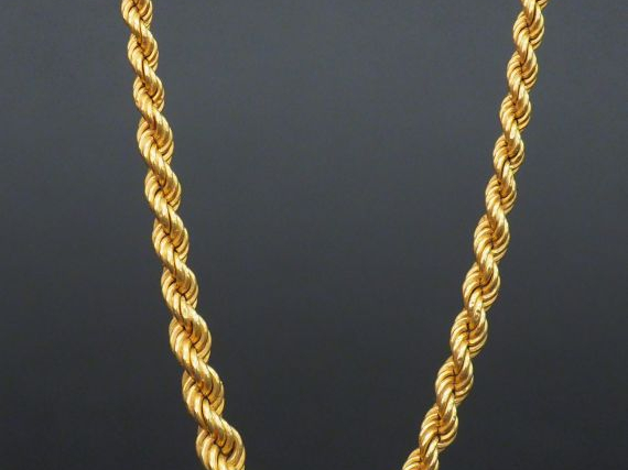 Collier en or, maille torsadée. Poids : 13,27 g