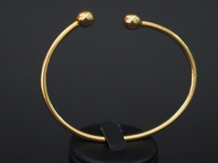 Bracelet jonc en or. Poids : 30,66 g