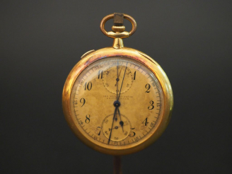 Vente aux enchères Montre de gousset en or. Poids tel : 55 g