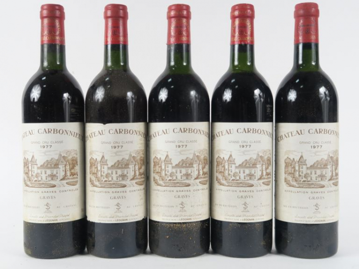 5 BOUTEILLES CHÂTEAU CARBONNIEUX GCC GRAVES - 1977 - LB