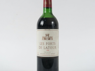 Vente aux enchères 1 BOUTEILLE LES FORTS DE LATOUR PAUILLAC - 1983 - MEP/CAPS LEGER AB