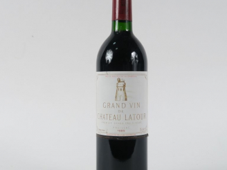 Vente aux enchères 1 BOUTEILLE CHÂTEAU LATOUR 1er GCC PAUILLAC - 1985 - BG