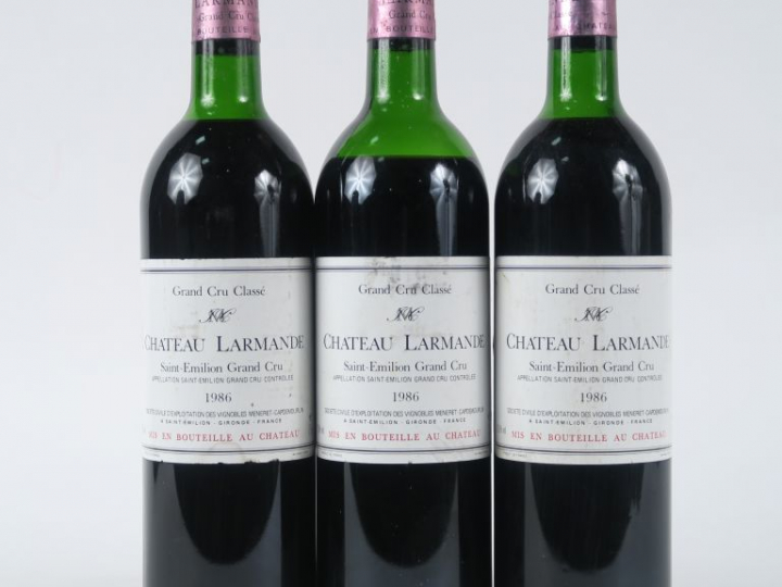 3 BOUTEILLES CHÂTEAU LARMANDE GC ST EMILION - 1986 - 2 LB/1 BEP