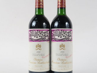 Vente aux enchères 2 BOUTEILLES CHÂTEAU MOUTON ROTHSCHILD 1er GCC PAUILLAC - 1988 - LB