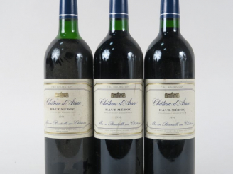 Vente aux enchères 3 BOUTEILLES CHÂTEAU D'ARSAC CB MEDOC - 1996 - 1 BG/1 HEP