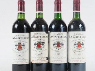 Vente aux enchères 4 BOUTEILLES CHÂTEAU LA GAFFELIERE 1er GCC ST EMILION : 1 de 1982 BG -