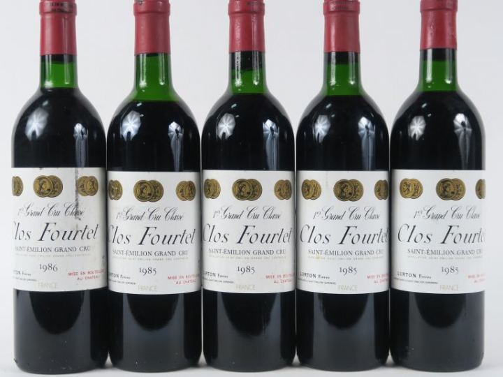 5 BOUTEILLES CLOS FOURTET 1er GCC ST EMILION : 4 de 1985 (2 LB-HEP/2 H