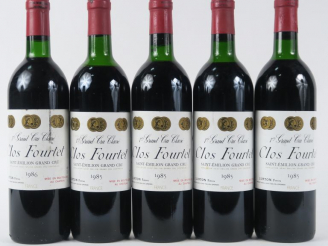 Vente aux enchères 5 BOUTEILLES CLOS FOURTET 1er GCC ST EMILION : 4 de 1985 (2 LB-HEP/2 H