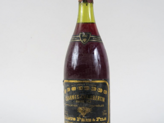 Vente aux enchères 1 MAGNUM CHARMES CHAMBERTIN GC CAMUS - 1982 - 4 CM/EA/CAPS CIRE AB