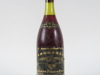 Vente aux enchères 1 MAGNUM CHARMES CHAMBERTIN GC CAMUS - 1982 - 4 CM/ES/CAPS CIRE AB