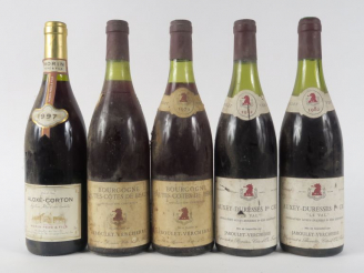 Vente aux enchères 5 BOUTEILLES : 1 ALOXE CORTON MORIN 1997 - 2 HAUTES CÔTES DE BEAUNE JA