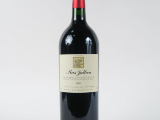 Vente aux enchères 1 MAGNUM MAS JULLIEN LANGUEDOC - 2001 - COFFRET