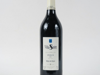 Vente aux enchères 1 BOUTEILLE VINA SASTRE 'PESUS' RIBERA DEL DUERO - 2001 - COFFRET