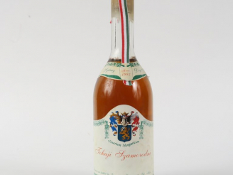 Vente aux enchères 1 BOUTEILLE TOKAJI DRY SZAMORODONI - 1985