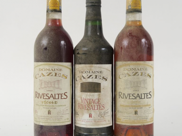 3 BOUTEILLES RIVESALTES DOMAINE CAZES : 1 RIVESALTES VIEUX 1980 - 1 RI