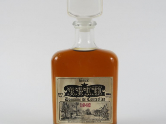 Vente aux enchères 1 BOUTEILLE (50 cl) RHUM DOMAINE DE COURCELLES 50° - 1948 - BOUCHON NO