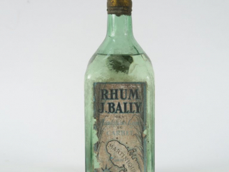 Vente aux enchères 1 VIEILLE BOUTEILLE RHUM BLANC BAILLY 50° ANNÉES 20/30