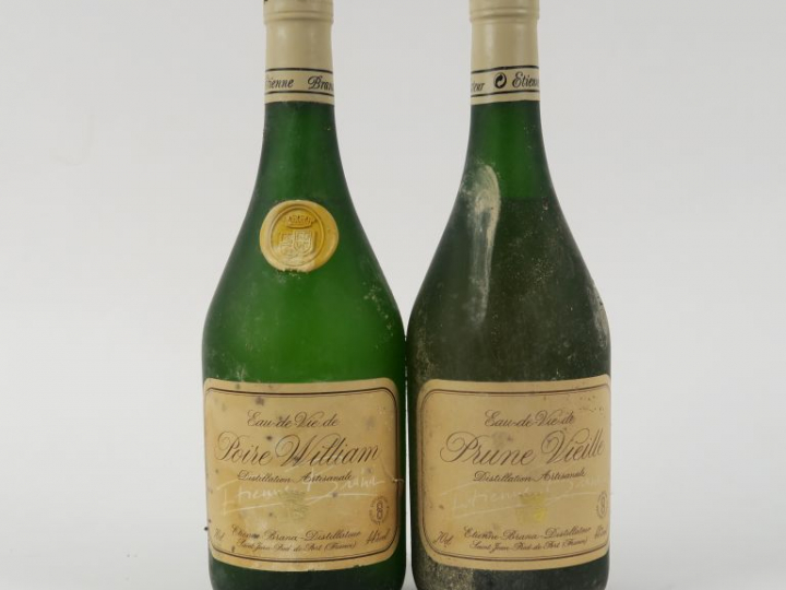 2 BOUTEILLES ETIENNE BRANA : 1 POIRE WILLIAM - 1 PRUNE VIEILLE