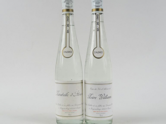 Vente aux enchères 2 BOUTEILLES DOMAINE WEINBACH FALLER : 1 POIRE WILLIAM 43° - 1 MIRABEL