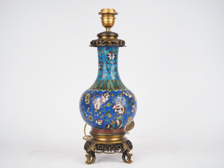 Pied de lampe début XIXème en émaux polychromes cloisonnés polychromes