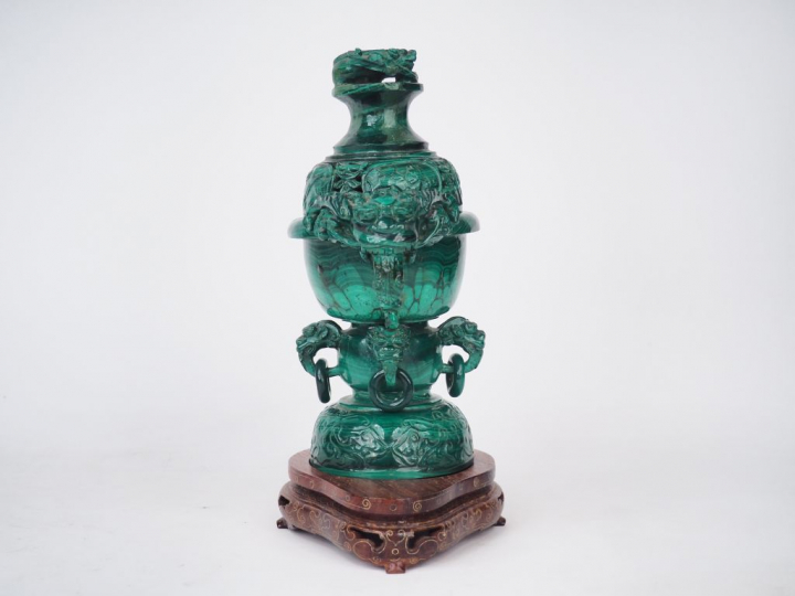 Brule parfum en malachite, orné de deux têtes de dragons  Chine vers 1