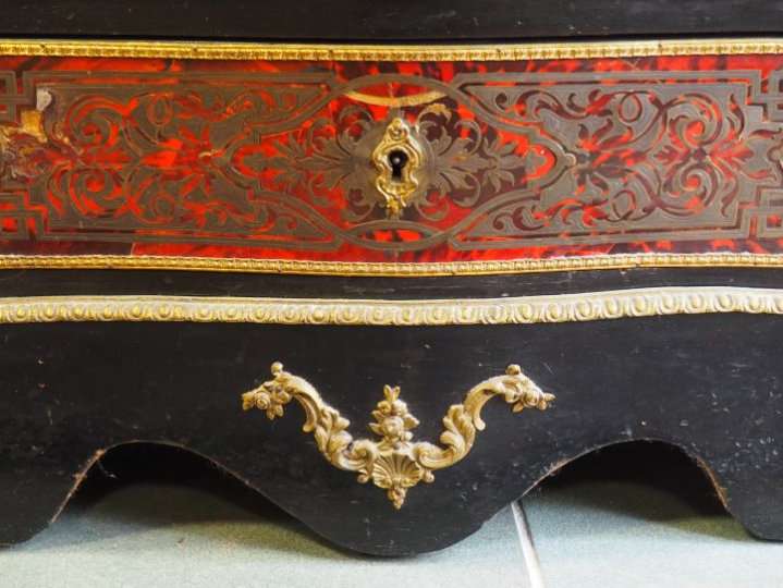 Semainier Napoléon III en marqueterie Boule ornementation de bronze, d