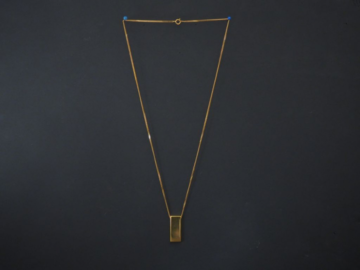 Pendentif et chaine en or, 14 cts.  Poids : 13,40 g